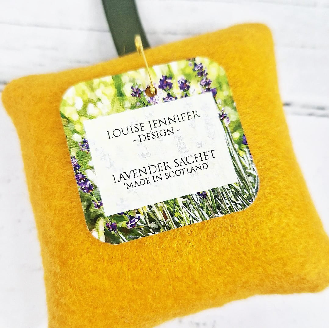 BUFF-TAILED BUMBLEBEE lavender sachet